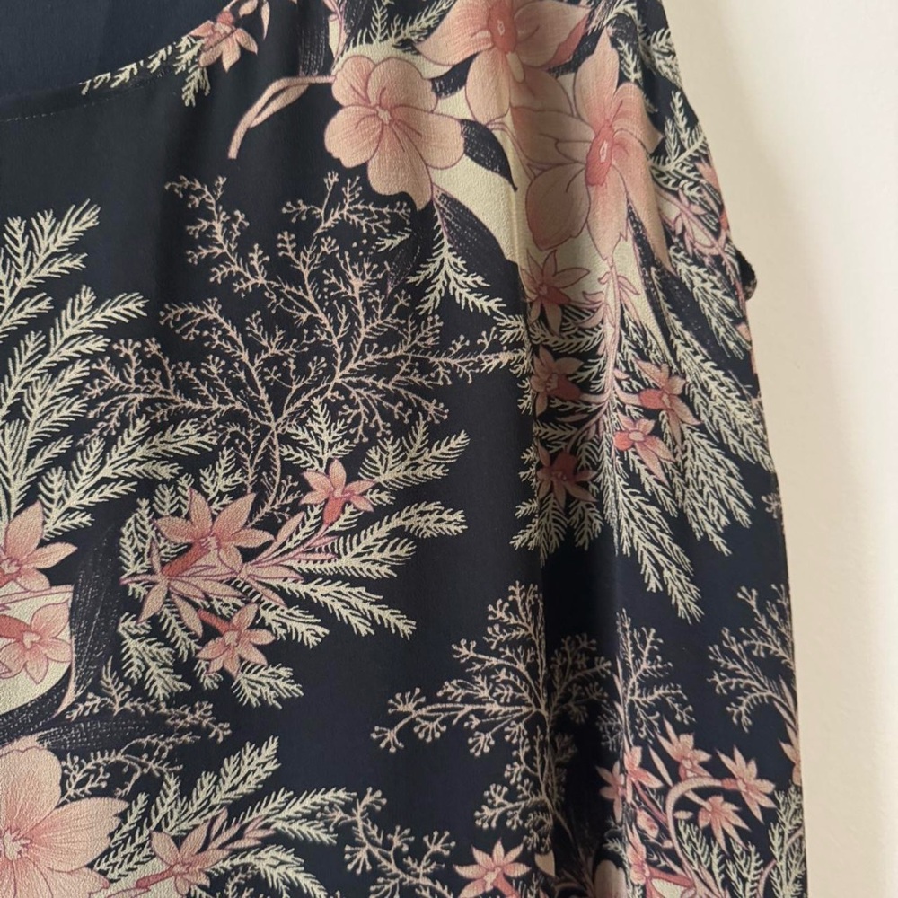 Vintage 90s Chicos Dark Floral 100% Silk Dress XL - Picture 2 of 6